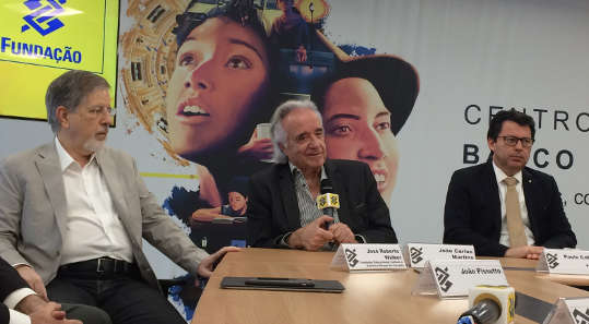 José Riberto Walker, João Carlos Martins e Paulo Caffarelli, no lançamento do “Orquestrando o Brasil [Divulgação]