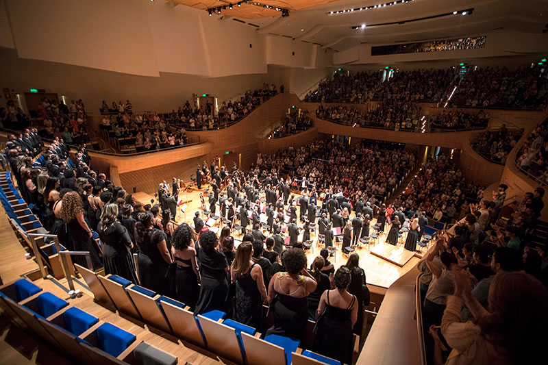 Orquestra Filarmônica de Minas Gerais na Sala Minas Gerais [Divulgação / Rafael Motta]Orquestra Filarmônica de Minas Gerais na Sala Minas Gerais [Divulgação / Rafael Motta]