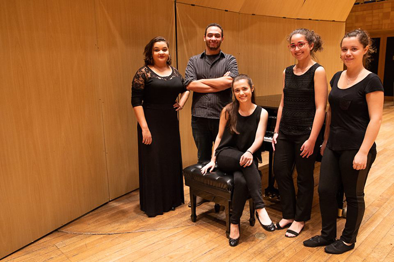 Jessica Leão, Eric Silva, Talita Gondim, Maria Júlia de Azevedo e Sandra Ribeiro [Divulgação / Mariana Garcia]  