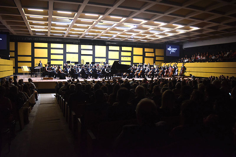 Orquestra Sinfônica de Porto Alegre [Maí Yandara]
