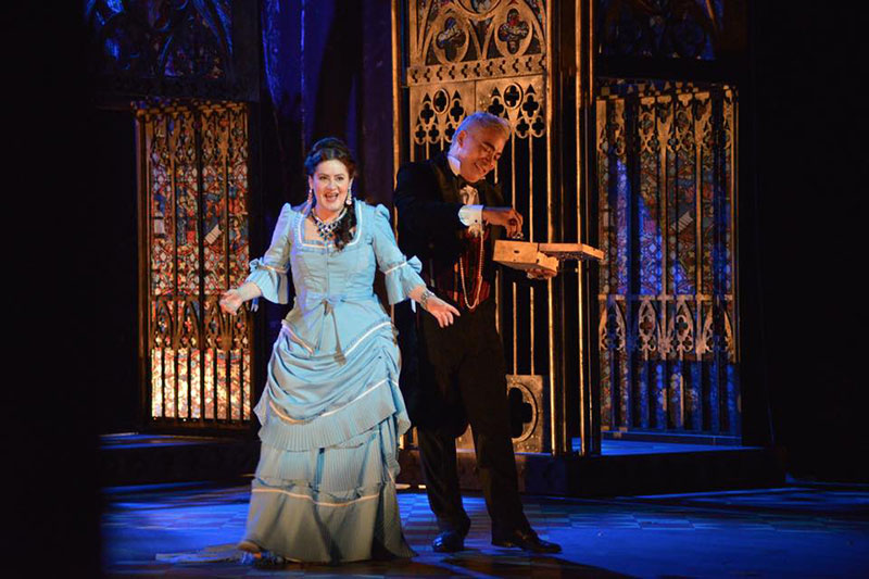 Cena da ópera Fausto [Divulgação / Michael Dantas]