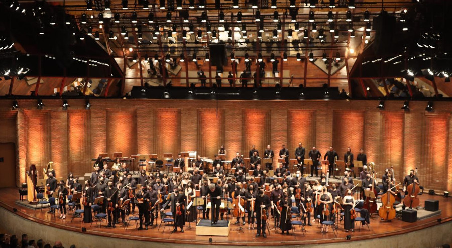 A Orquestra do Festival durante concerto na semana passada [Reprodução/Facebook]