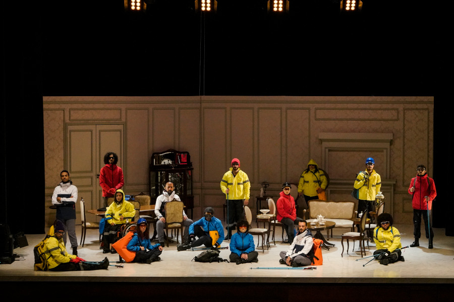 Cena do espetáculo que estreia nesta quinta-feira no Theatro São Pedro [Divulgação/Heloisa Bortz]