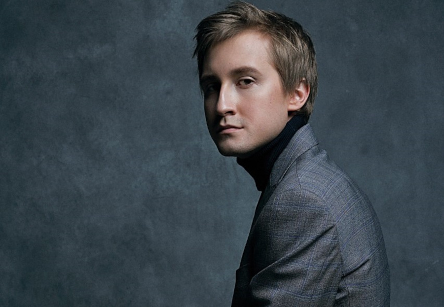 O pianista Dmitry Masleev [Divulgação/Alexandra Horoshvyan]