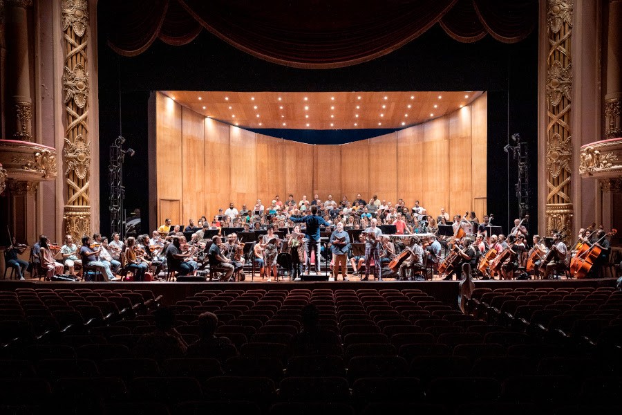 Ensaio do 'Réquiem' de Verdi no Theatro Municipal do Rio de Janeiro [Divulgação/Daniel Ebendinger]