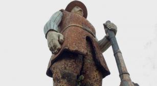 Detalhe da estátua de Borba Gato (Revista CONCERTO)
