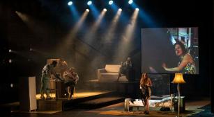 Cena de ‘Os sete pecados capitais’, produção do Theatro São Pedro (divulgação, Heloísa Bortz)