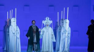 Cena da ópera Alcina no Theatro São Pedro [Divulgação / Sergio Ferreira]