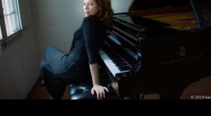 A pianista Karin Fernandes [Divulgação/Karin Fernandes]