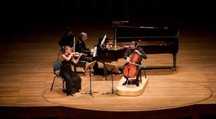 Recital de Arnaldo Cohen, Elissa Cassini e Viktor Uzur na Sala São Paulo [Divulgação]