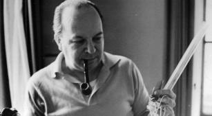 O compositor Claudio Santoro