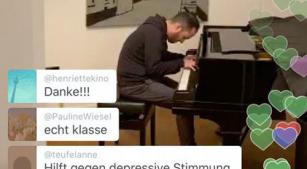 Igor Levit durante live feita na quarentena [Reprodução]