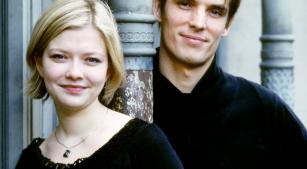 A violinista Alina Ibragimova e o pianista Cédric Tiberghien [Divulgação]