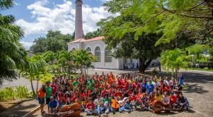 Músicos do Neojiba na sede do projeto, no Parque do Queimado, em Salvador [Divulgação]