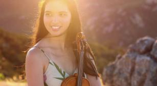 A violinista Mariama Alcântara [Divulgação]