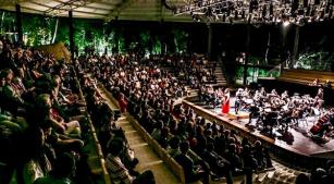 Nelson Freire faz recital no Teatro de Vermelhos, em Ilhabela