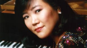 Filarmônica de Minas Gerais recebe pianista canadense Angela Cheng