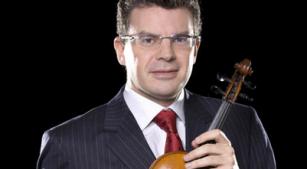 Violinista Emmanuele Baldini toca Barber com a Ocam