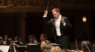 Tobias Volkmann é anunciado novo regente titular do Theatro Municipal do Rio de Janeiro