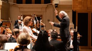 Juliane Banse e Heinz Holliger durante concerto com a Osesp [Reprodução/FacebookOsesp]