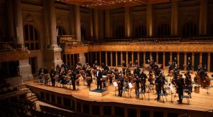 Osesp durante concerto com Neil Thomson na semana passada [Divulgação/Mariana Garcia]