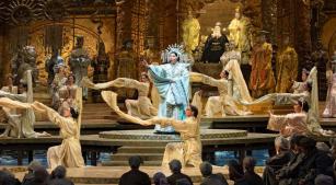 Cena da produção da ópera 'Turandot', de Puccini, criada por Franco Zeffirelli [Divulgação/MetOpera]