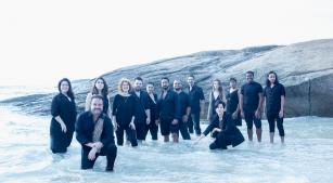 Elenco do espetáculo 'O vinho encantado', de Frank Martin [Divulgação/Leo Aversa]