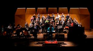 O Coral Paulistano durante ensaio da 'Paixão' de Arvo Pärt [Divulgação/Stig de Lavor]