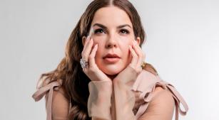 A soprano Camila Titinger [Divulgação/Keiny Andrade]