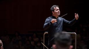 O maestro José Soares [Divulgação/Iris Zanetti]
