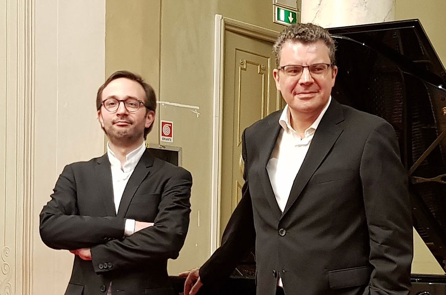 O pianista Luca Delle Donne e o violinista Emmanuele Baldini fazem o recital de estreia (divulgação) O pianista Luca Delle Donne e o violinista Emmanuele Baldini fazem o recital de estreia (divulgação)